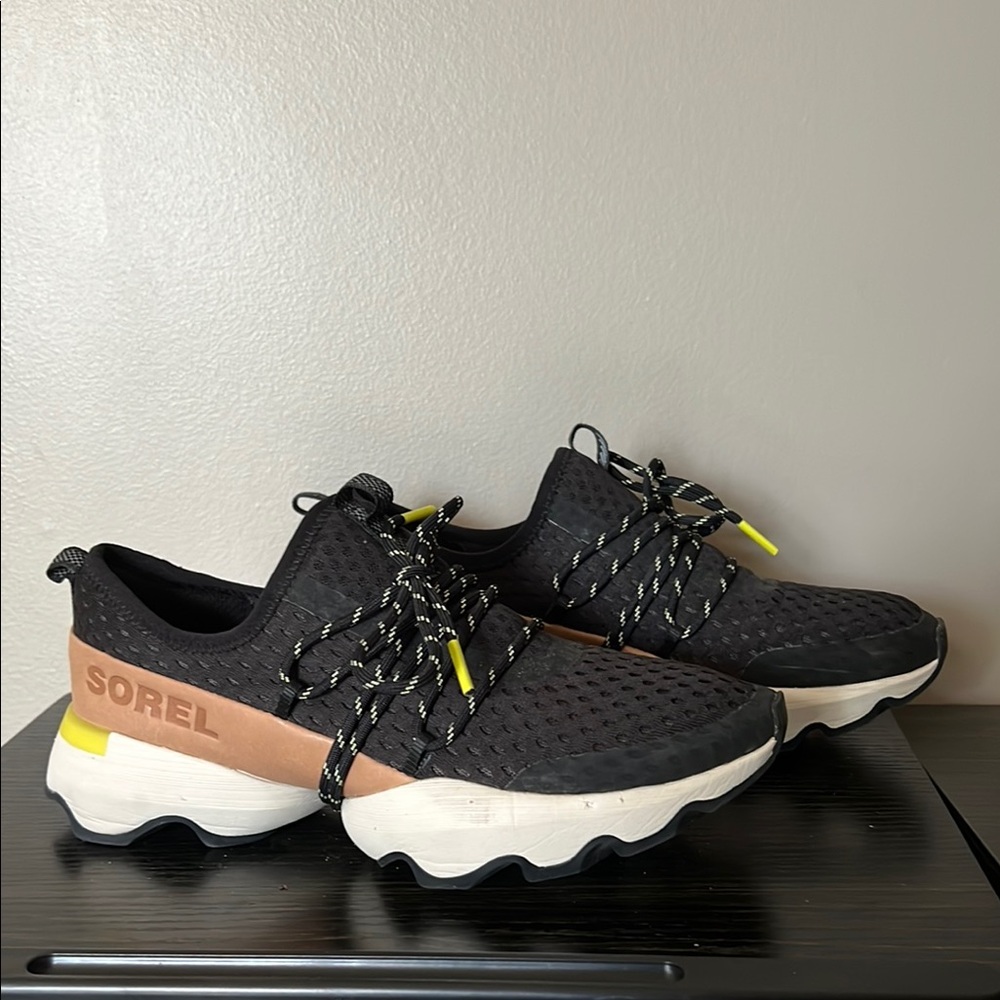 Black and Tan SOREL Kinetic Impact Sneaker